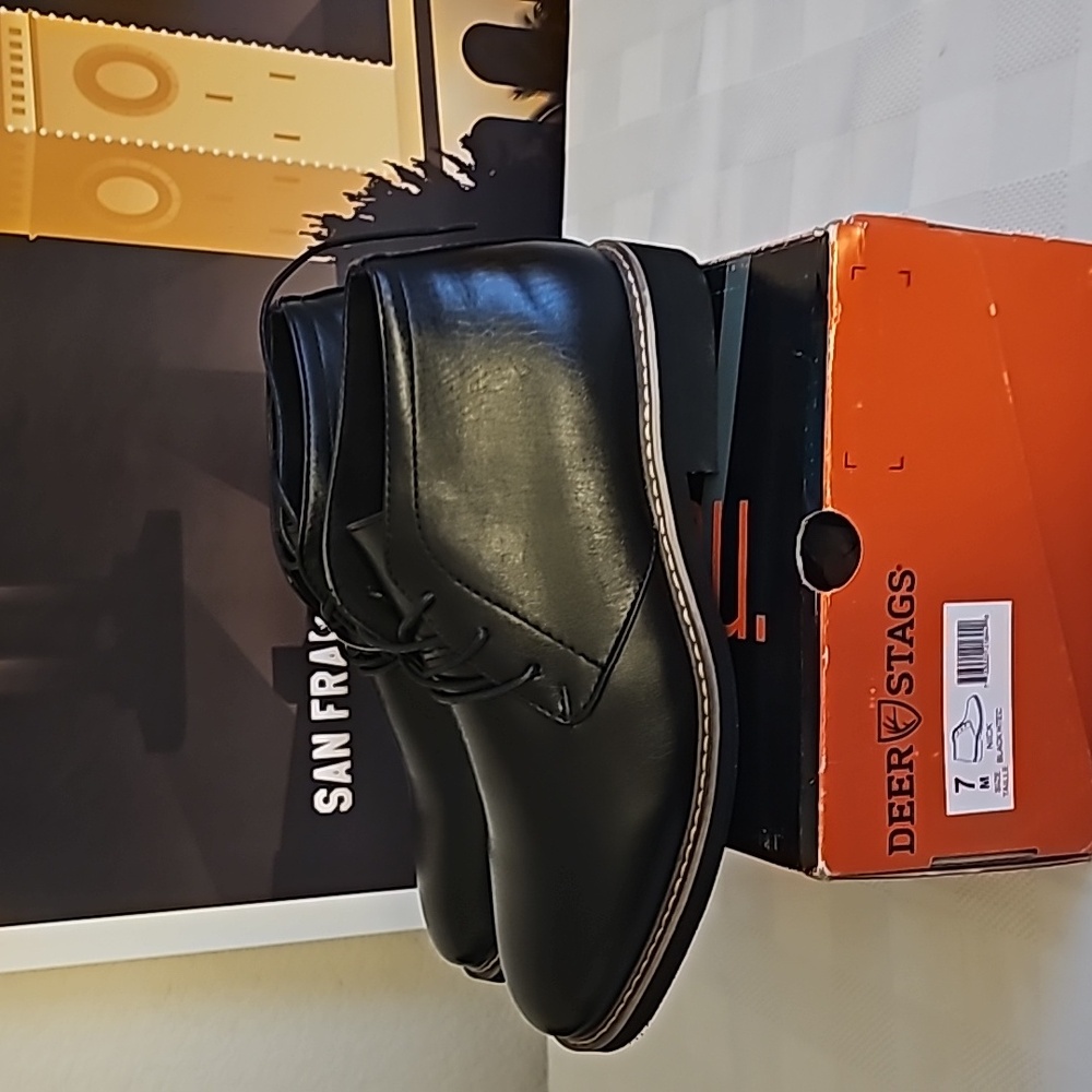 NWT big boys black Deer Stags tie up shoe